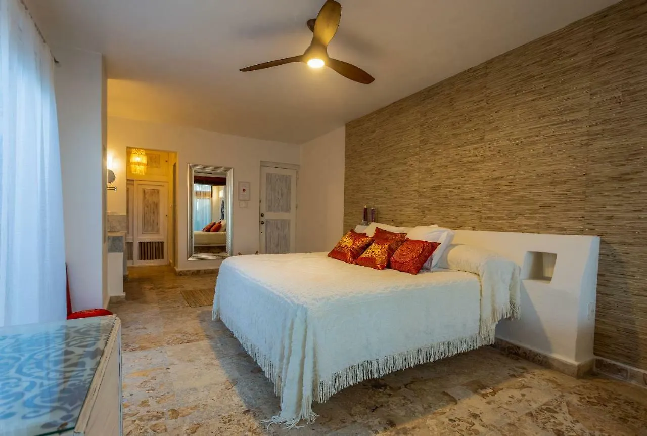 Lotus Beach Hotel - Adults Only Isla Mujeres 5*,